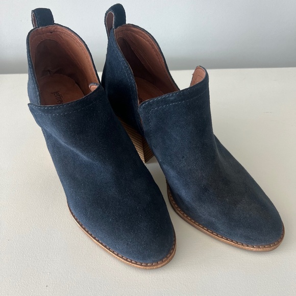 Jeffrey Campbell Rosalee Women's Blue Suede Block Heel Ankle Bootie 8/US - Picture 1 of 9